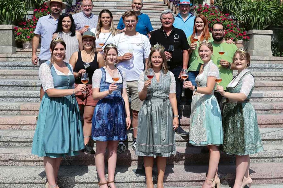 Weinprinzessinnen und Winzer laden am Schlossfestwochenende zur Verkostung