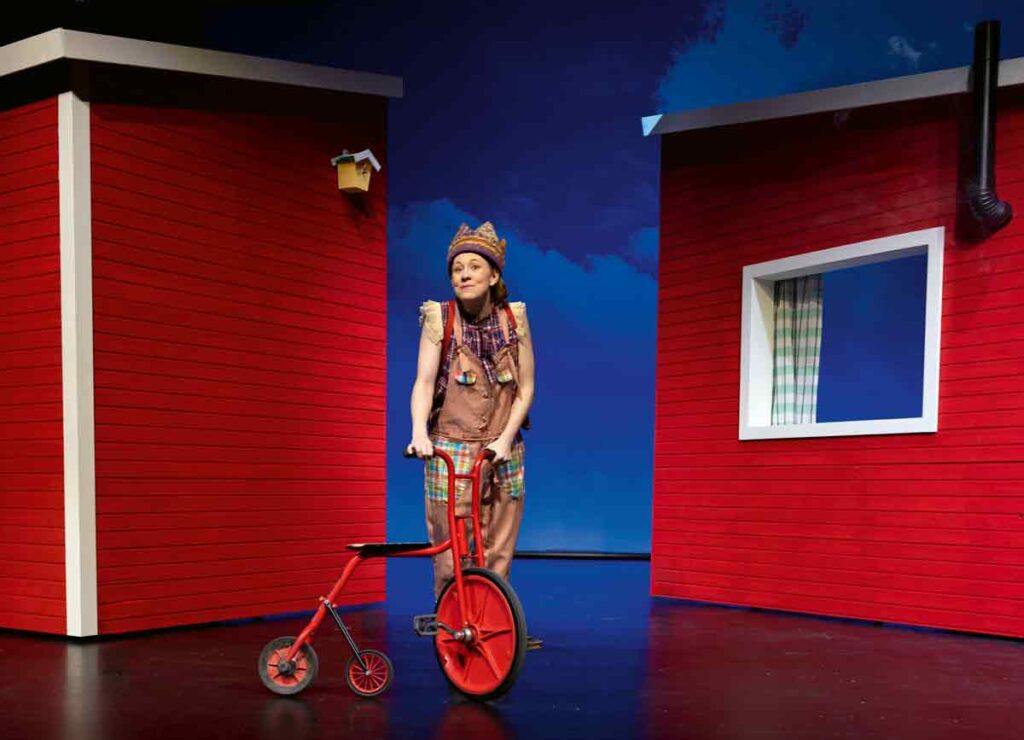 „Lotta“ dargestellt vom Ensemble des jungen Staatstheaters