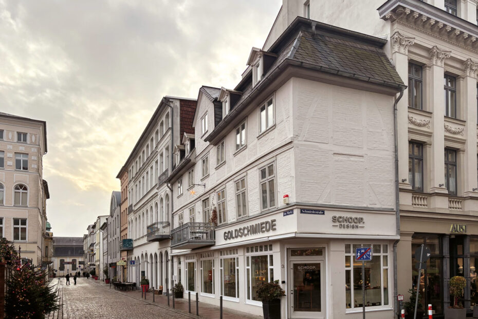 Hinter Mecklenburger Fassaden (84) Markt 3