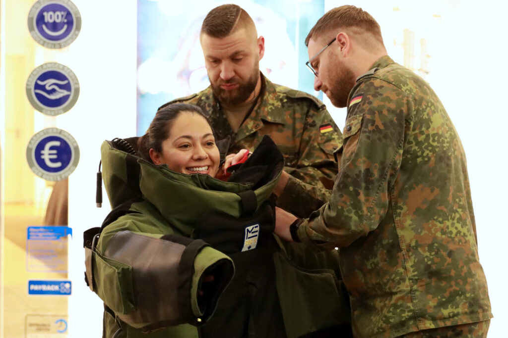 MAG: Bundeswehr - Schutzanzug 2