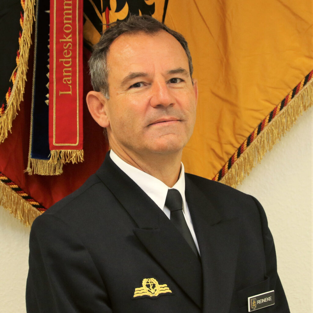 Ulrich Reineke,
Flottillenadmiral und Kommandeur 
Landeskommando Mecklenburg-Vorpommern 
