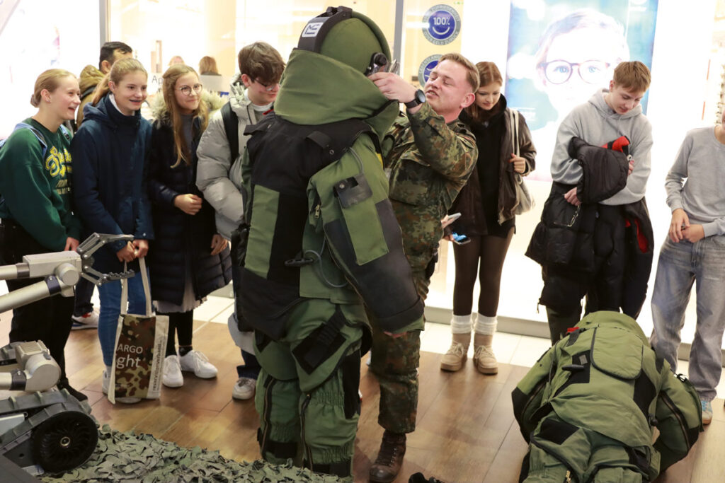 MAG: Bundeswehr - Schutzanzug